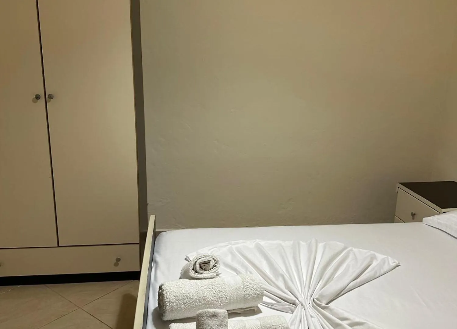 Villa Edi Vlorë